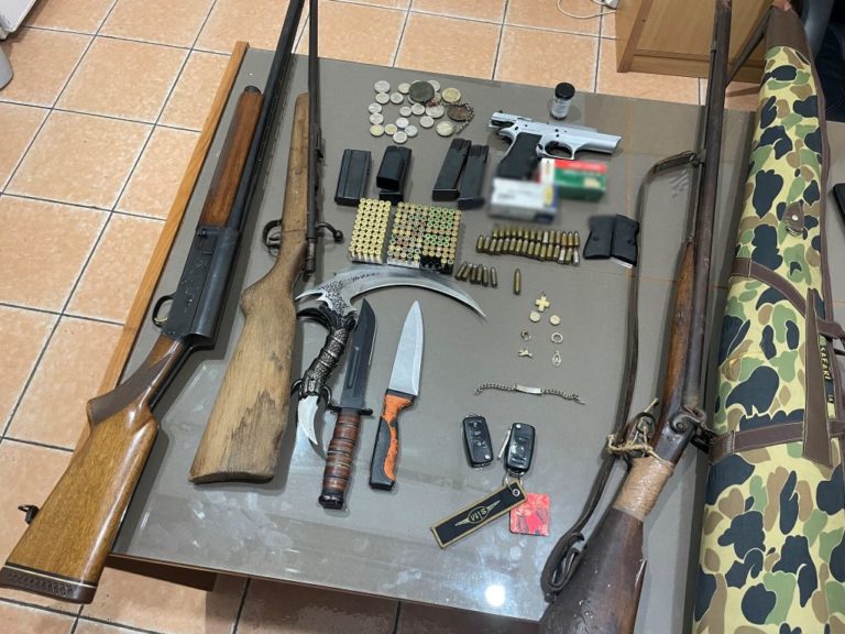 Δύο συλλήψεις ατόμων στο Άργος για κλοπή και οπλοκατοχή