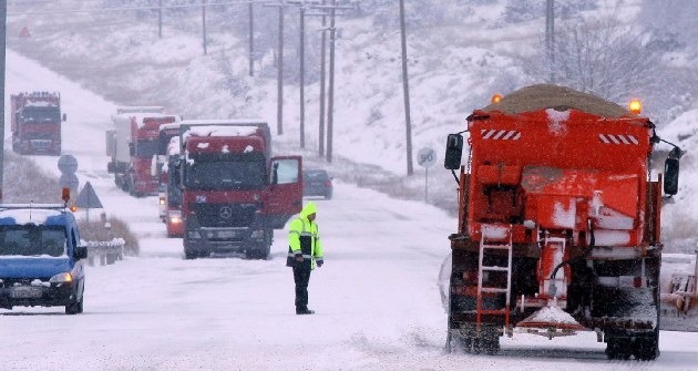 Κακοκαιρία «Μπάρμπαρα»: Σε ισχύ κυκλοφοριακές ρυθμίσεις από την Τροχαία