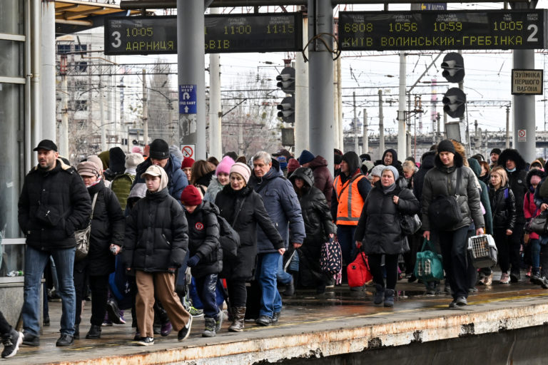 Το Δίκτυο Ελλήνων Αιρετών Αυτοδιοίκησης Ευρώπης, πρόθυμο να φιλοξενήσει Ουκρανούς πρόσφυγες