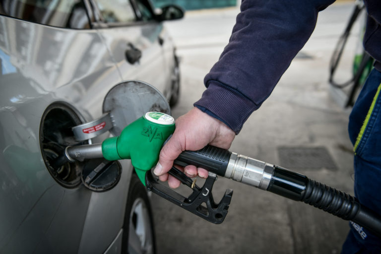 Οι Ιταλοί ξόδεψαν 9 δις ευρώ περισσότερα σε καύσιμα για τα αυτοκίνητά τους το τελευταίο 6μηνο