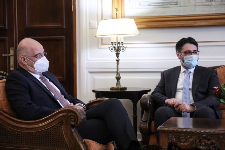 ΥΠΕΞ: Υπερηφάνια για τον πρόξενο Μαριούπολης, Μανώλη Ανδρουλάκη – Οι πρωτοβουλίες που ακολουθούν
