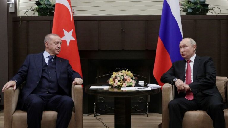 Τηλεφωνική συνομιλία Ερντογάν με τον Ρώσο πρόεδρο: Πρότεινε συνάντηση Πούτιν – Ζελένσκι στην Τουρκία
