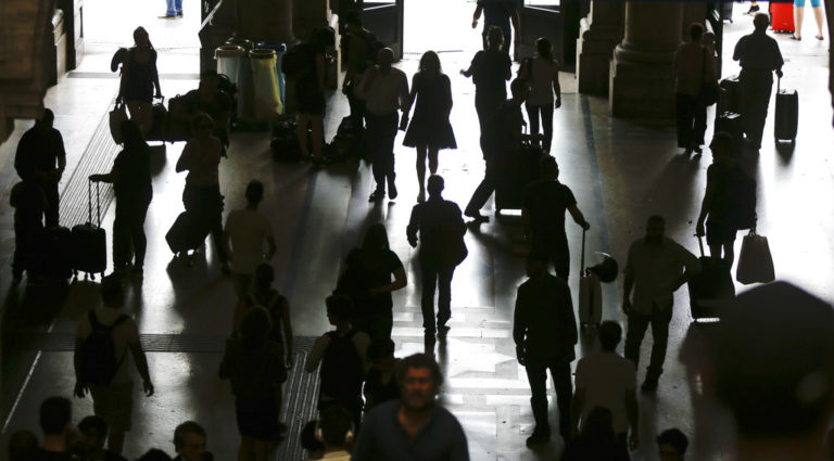 Ιταλία, Covid-19: Αύξηση +36% των εβδομαδιαίων κρουσμάτων – Η σκιά του πέμπτου κύματος ενόψει χαλάρωσης των μέτρων