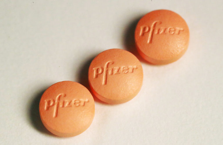Από σήμερα διαθέσιμα τα αντιικά χάπια της Pfizer – Ποιοι τα δικαιούνται