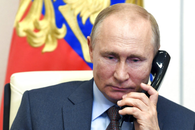 Ιταλία: Υπό μελέτη τηλεφώνημα μεταξύ Ντράγκι και Πούτιν με αίτημα την κατάπαυση του πυρός και την εκκένωση των αμάχων