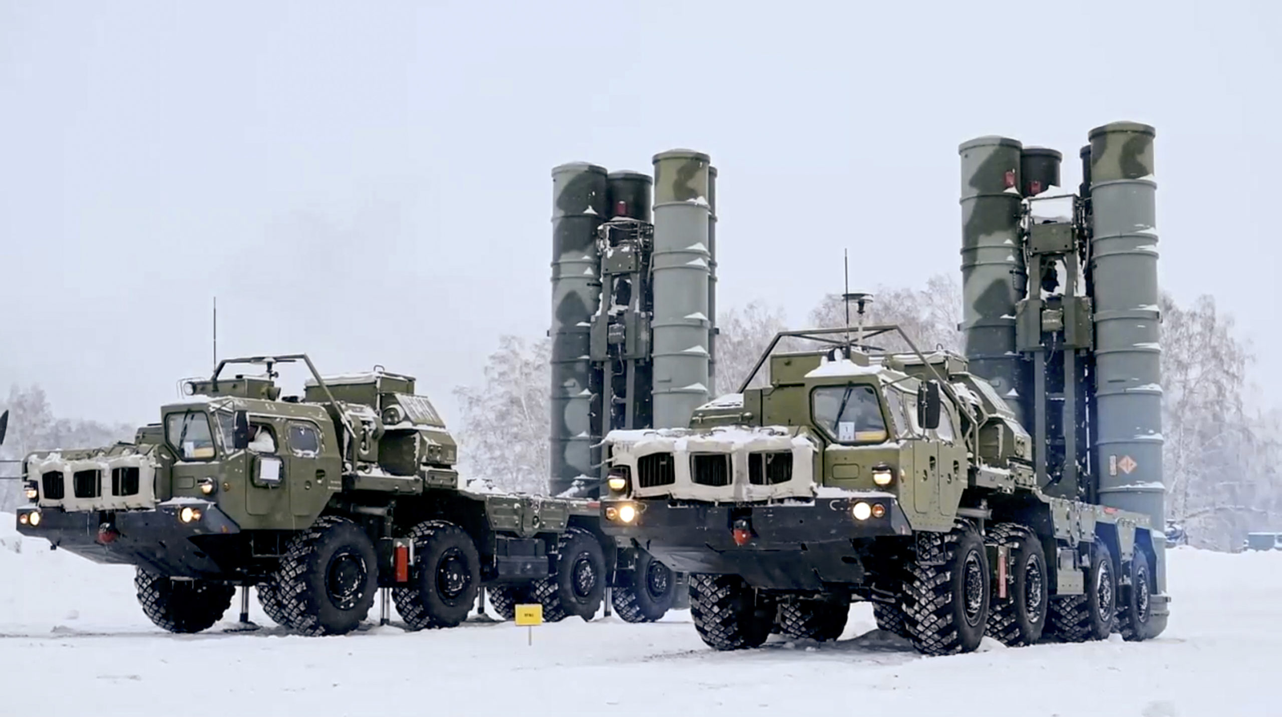 Η Μόσχα πραγματοποίησε στρατιωτικές ασκήσεις με πυραύλους S-400 στο Καλίνινγκραντ