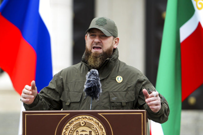 AFP επικαλούμενο ρωσικά ΜΜΕ: Ο Τσετσένος Καντίροφ βρίσκεται στη Μαριούπολη
