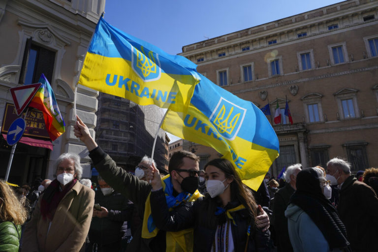 Ουκρανική κρίση, Ιταλικό ΥπΕξ: Οι Ιταλοί στο Κίεβο να εγκαταλείψουν την πόλη
