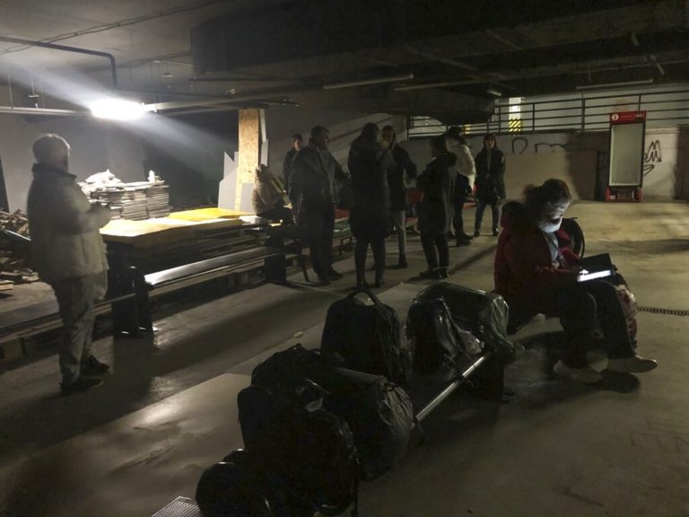 Ρωσικές δυνάμεις ενδέχεται σύντομα να περικυκλώσουν την Οδησσό από τρεις πλευρές, δηλώνει ο δήμαρχος της πόλης