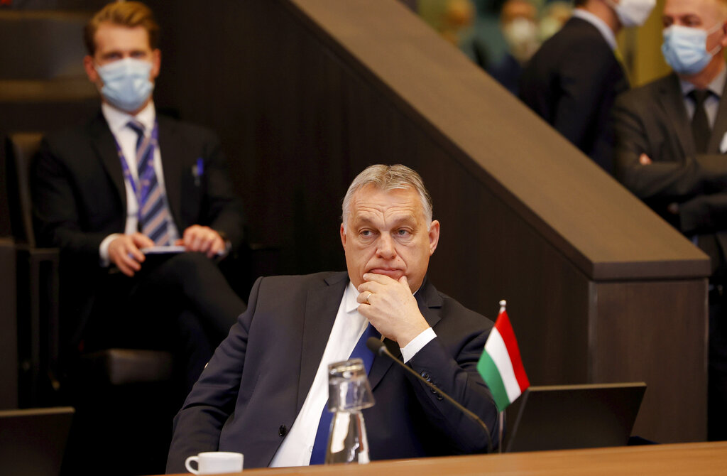 Ο Όρμπαν υπέγραψε διάταγμα που επιτρέπει την ανάπτυξη στρατευμάτων του ΝΑΤΟ στα δυτικά της Ουγγαρίας