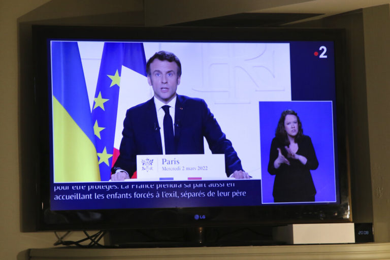 Μακρόν: Οι επόμενες μέρες θα είναι όλο και δυσκολότερες για τον ουκρανικό λαό