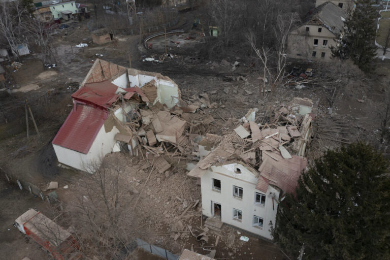 Η καθημερινότητα του απλού κόσμου στην Ουκρανία – Η μαρτυρία ενός Έλληνα στην ΕΡΤ (video)