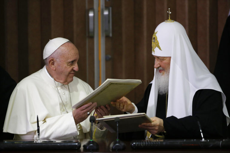 Συνομιλία Ποντίφικα Φραγκίσκου – Πατριάρχη Κύριλλου για το Ουκρανικό