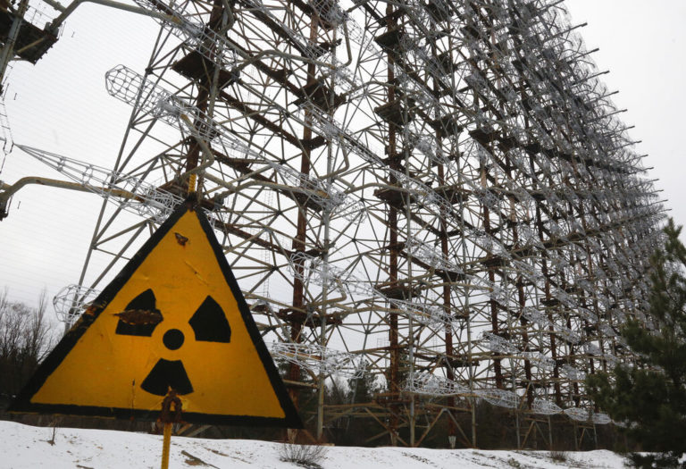 Ukrenergo: Ραδιενεργές ουσίες είναι πιθανόν να διαφύγουν από τον πυρηνικό σταθμό του Τσερνόμπιλ