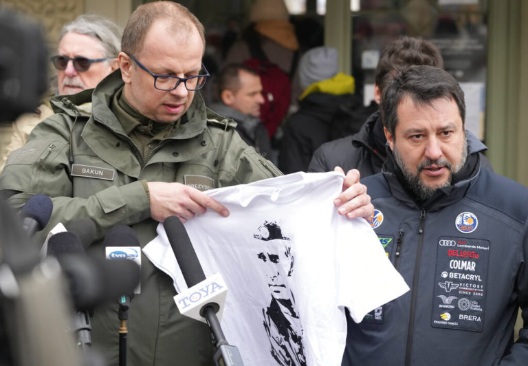 Ο Matteo Salvini αποδοκιμάστηκε στην Πολωνία για παλαιότερες τοποθετήσεις του υπέρ του Πούτιν (video)