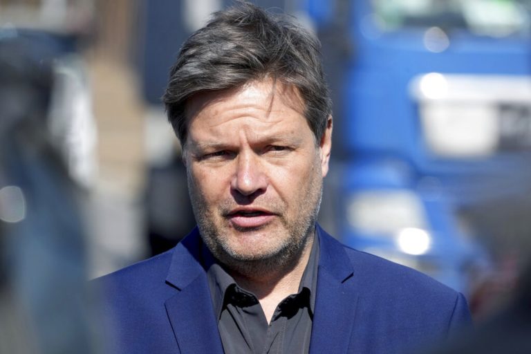«Παραβίαση των συμβάσεων» οι αγορές ενέργειας να γίνονται σε ρούβλια, λέει ο Γερμανός υπ. Οικονομίας