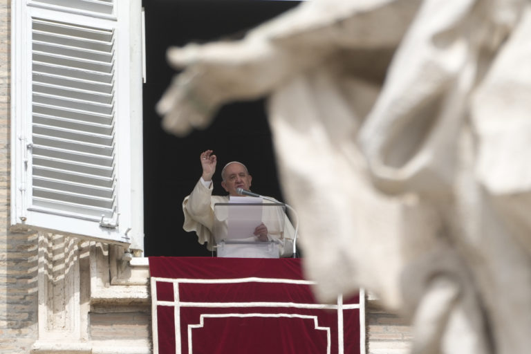 Πάπας Φραγκίσκος: Αφήστε τα όπλα να σιγήσουν – Διαπραγματευτείτε σοβαρά για την ειρήνη