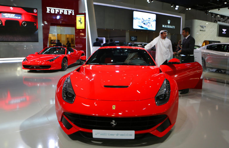 Ιταλία: Η Ferrari αναστέλλει την παραγωγή της για τη ρωσική αγορά – Δωρεά 1 εκ. Ευρώ στην Ουκρανία