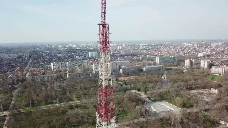 Ουκρανία: Οι ρωσικές δυνάμεις κατέλαβαν τον πύργο της τηλεόρασης στη Χερσώνα