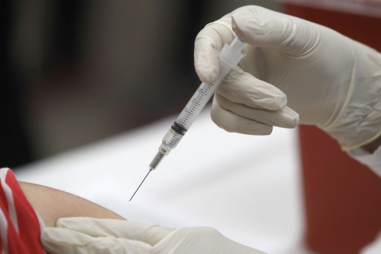 Χαμηλές επιδόσεις για το εφετινό αντιγριπικό εμβόλιο  εντοπίζει στις ΗΠΑ ο CDC