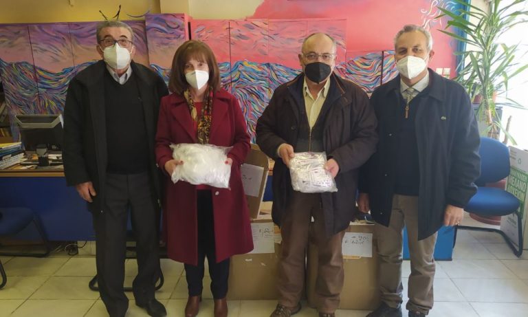 Παράδοση υφασμάτινων μασκών στις σχολικές μονάδες του Δήμου Φλώρινας