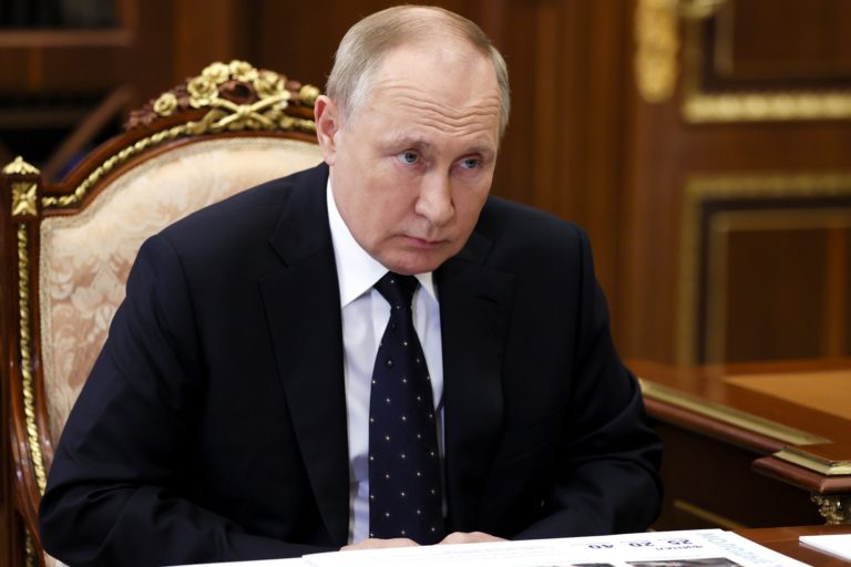 Πούτιν: Η Ρωσία θα εντείνει τα πλήγματά της, αν οι ΗΠΑ δώσουν στο Κίεβο μεγαλύτερου βεληνεκούς πυραύλους
