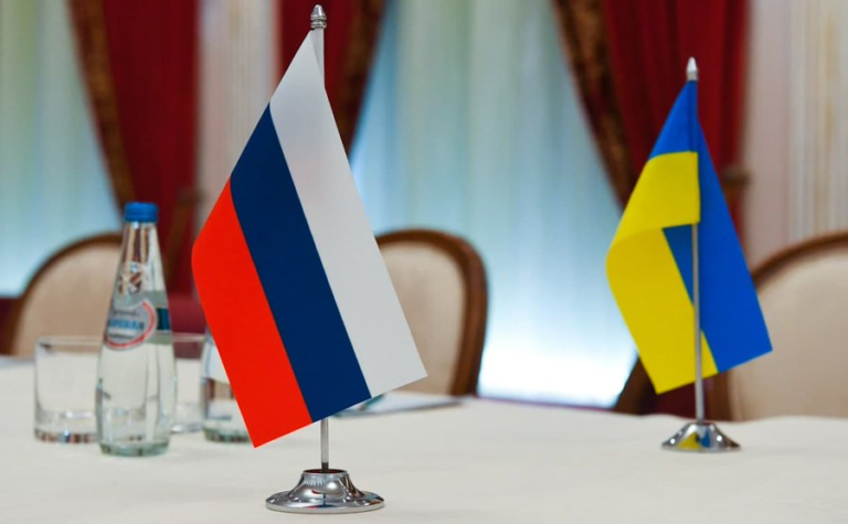 Ρώσος διαπραγματευτής: Η Μόσχα είναι έτοιμη να ξαναρχίσει τις ειρηνευτικές συνομιλίες με το Κίεβο
