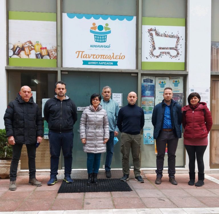 Τρόφιμα προσέφερε ο Σύλλογος Μαραθωνοδρόμων Λάρισας στο Κοινωνικό Παντοπωλείο