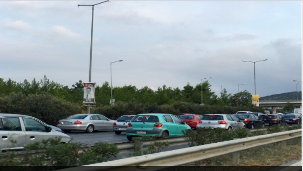 Θεσσαλονίκη: Καραμπόλα επτά οχημάτων στην περιφερειακή