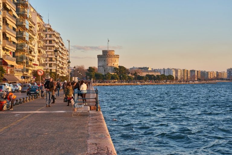 Κορονοϊός: 2.375 νέα κρούσματα στη Θεσσαλονίκη – 275 στην Πέλλα