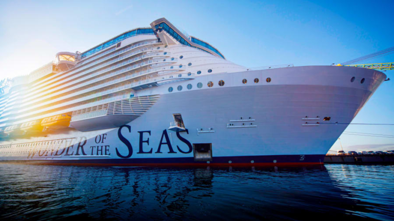 «Wonder of The Seas»: Το μεγαλύτερο κρουαζιερόπλοιο στον κόσμο είναι έτοιμο για το πρώτο του ταξίδι
