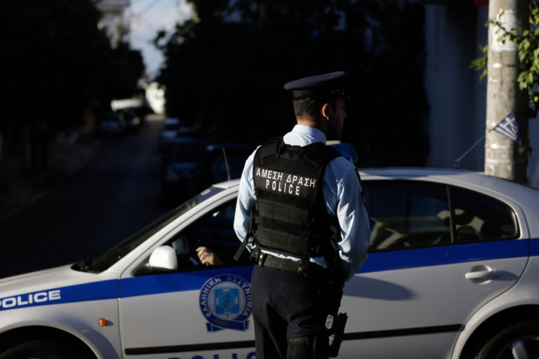 Καλύβια: «Με κλείδωνε στην ντουλάπα χωρίς νερό και φαγητό. Αισθάνομαι ανακούφιση» είπε ο 16χρονος που σκότωσε τον πατέρα του