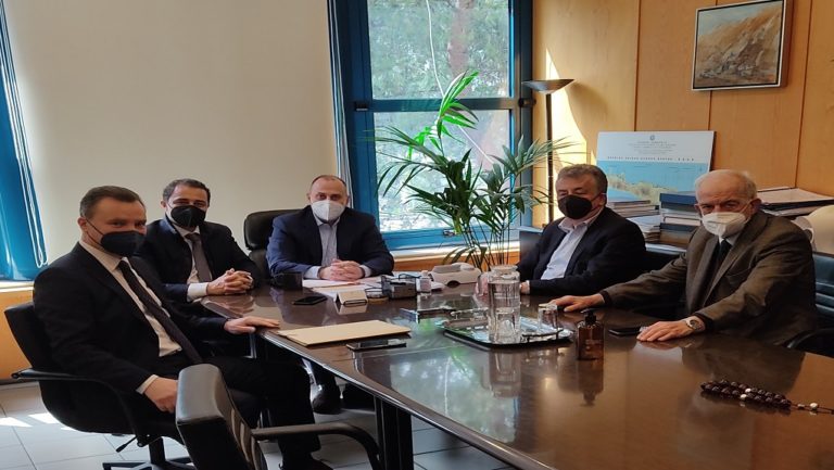 Ευρεία σύσκεψη για αεροδρόμιο και δικαστικό μέγαρο τον Απρίλιο στο Ηράκλειο