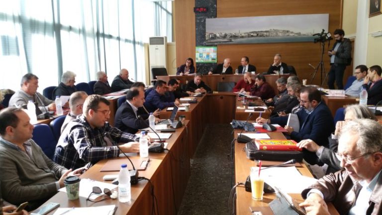 Με τις θέσεις της ΠΕΔ Κρήτης για την στρατιωτική επίθεση στην Ουκρανία, συντάσσεται το Δημοτικό Συμβούλιο Ρεθύμνης
