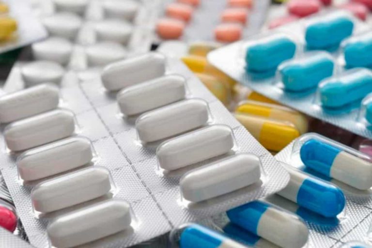 Α. Ξανθός: Aπαγόρευση των παράλληλων εξαγωγών φαρμάκων να επιβληθεί επ’ αόριστον