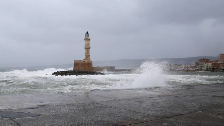 Βροχές, καταιγίδες και χιονοπτώσεις και την Τετάρτη στην Κρήτη (video)