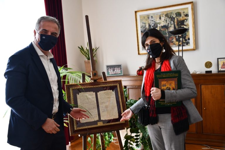 Θεσσαλονίκη: Συνάντηση του Στ. Καλαφάτη με τη Γενική Πρόξενο της Γαλλίας Σαντρίν Μουσέ