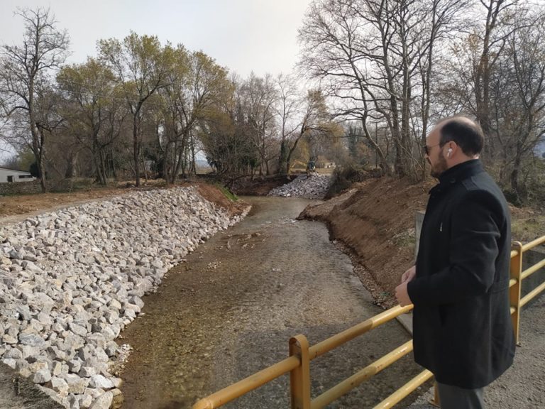Καρδίτσα: Ισχυρό τείχος προστασίας του Ι.Ν. Αγίου Νικολάου στις όχθες του Καππασιώτη