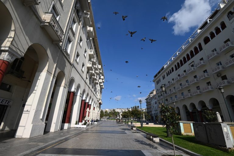 Κορονοϊός: 471 νέα κρούσματα στη Θεσσαλονίκη – 42 στις Σέρρες