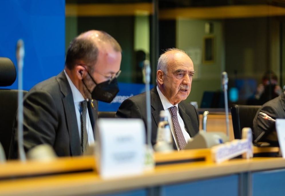 Ε. Μεϊμαράκης: Μέτωπο κατά των αναθεωρητικών δυνάμεων και ευρωπαϊκή άμυνα τώρα
