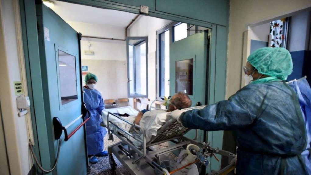 Ασκληπιείο Βούλας: Αυξημένες οι νοσηλείες λόγω του μεγάλου αριθμού κρουσμάτων κορονοϊού (video)