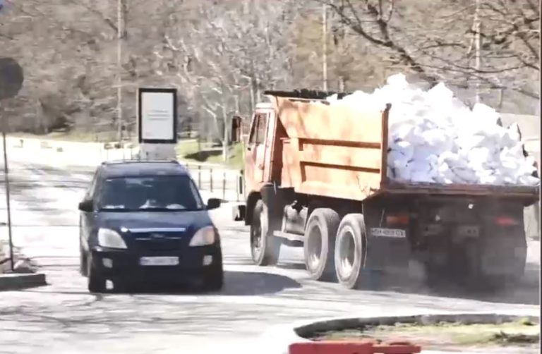 Υπό ρωσική πολιορκία η Οδησσός – Τι μεταδίδει ο απεσταλμένος της ΕΡΤ Κ. Καντούρης (video)