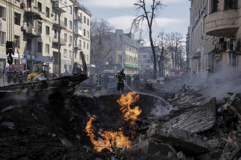 Ουκρανία: Σφίγγει ο κλοιός σε Κίεβο και Οδησσό – Νέος γύρος συνομιλιών