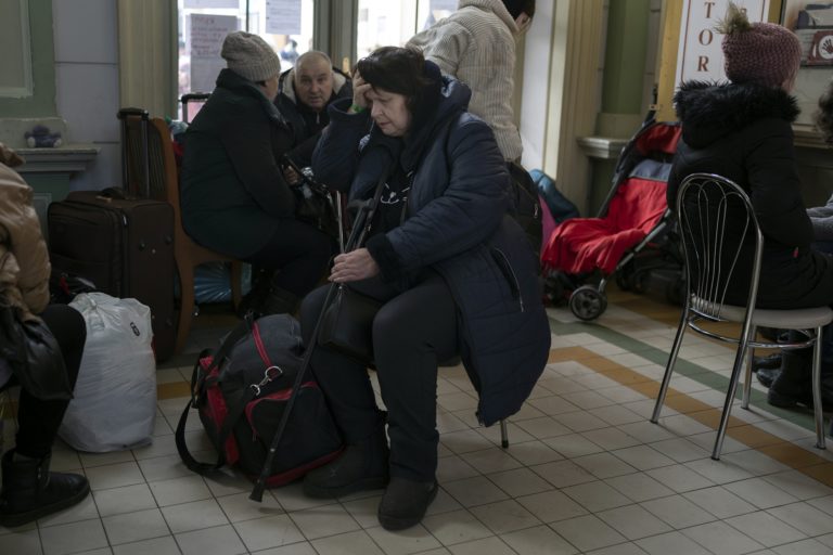Στα σύνορα της Πολωνίας η ΕΡΤ: Μη βιώσιμη η κατάσταση με τους πρόσφυγες, δηλώνει ο δήμαρχος Βαρσοβίας
