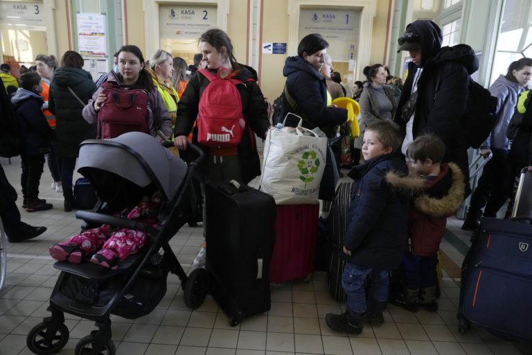 Υπ. Προστασίας του Πολίτη: 396 Ουκρανοί πρόσφυγες εισήλθαν στη χώρα στις 22/3/22