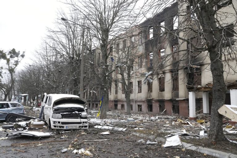 Live:  Σκληρές μάχες στην Ουκρανία – Δύσκολη νύχτα για Κίεβο, Χάρκοβο & Μαριούπολη