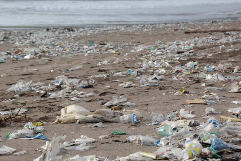 ΟΗΕ: Η πρώτη διεθνής συνθήκη κατά της πλαστικής ρύπανσης