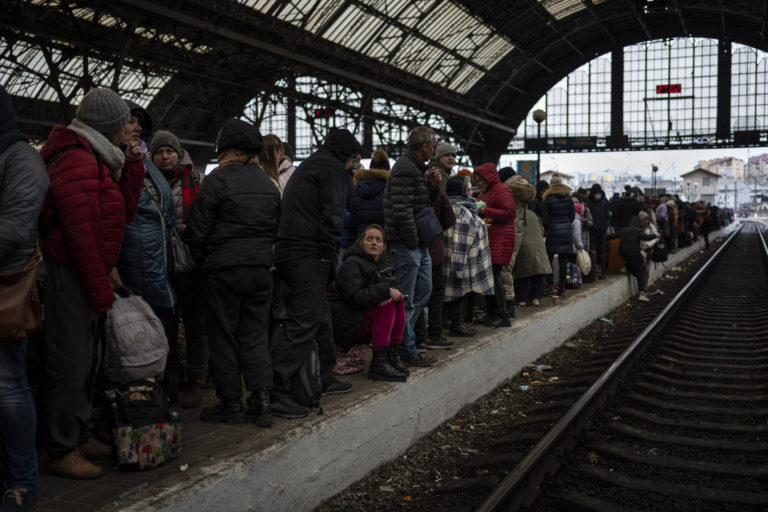 Η Ουκρανία ελπίζει να ανοίξει 10 ανθρωπιστικούς διαδρόμους