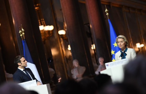 Ούρσουλα φον ντερ Λάιεν: Η ΕΕ ετοιμάζει τέταρτο πακέτο κυρώσεων κατά της Ρωσίας