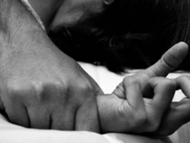 Τον βιασμό της κατάγγειλε νεαρή γυναίκα στο Ρέθυμνο